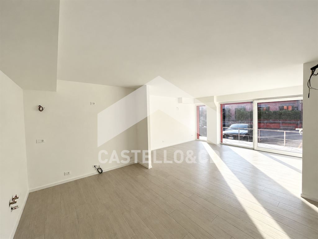 New Apartament 200m from the lake